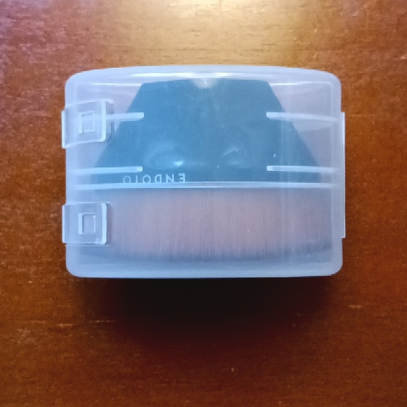 CONTOURING/FACE BRUSH W-CASE - Picture 7 of 7